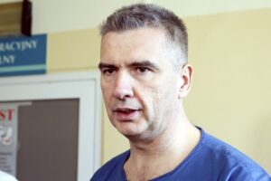 30.01.2016 Kielce. Wojewódzki Szpital Zespolony. Profesor Tomasz Rogula. / Jarosław Kubalski / Radio Kielce