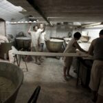 31.01.2016 Kielce. Piekarnia Piekiełko. Wypiek chleba. / Jarosław Kubalski / Radio Kielce