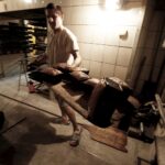 31.01.2016 Kielce. Piekarnia Piekiełko. Wypiek chleba. / Jarosław Kubalski / Radio Kielce