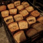 31.01.2016 Kielce. Piekarnia Piekiełko. Wypiek chleba. / Jarosław Kubalski / Radio Kielce