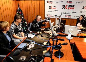 10.1.2016 Kielce. Studio Polityczne Radia Kielce. Anna Krupka, Magdalena Fogiel-Litwinek, Artur Gierada, Kazimierz Kotowski, Adam Cyrański / Wojciech Habdas / Radio Kielce