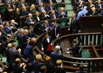 12.11.2015 Warszawa. Pierwsze posiedzenie Sejmu VIII kadencji. Złożenie dymisji rządu przez premier Ewę Kopacz / Wojciech Habdas / Radio Kielce