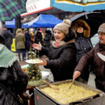 10.1.2016 Kielce. WOŚP gra w całych Kielcach. / Wojciech Habdas / Radio Kielce