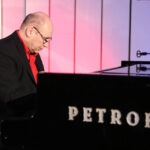 20.2.2015 Kielce. Studio Gram. Włodek Pawlik spotkał się ze słuchaczami Radia Kielce. / Wojciech Habdas / Radio Kielce