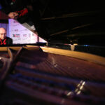 20.2.2015 Kielce. Studio Gram. Włodek Pawlik spotkał się ze słuchaczami Radia Kielce. / Wojciech Habdas / Radio Kielce