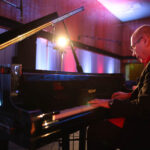 20.2.2015 Kielce. Studio Gram. Włodek Pawlik spotkał się ze słuchaczami Radia Kielce. / Wojciech Habdas / Radio Kielce