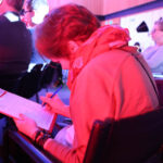 20.2.2015 Kielce. Studio Gram. Włodek Pawlik spotkał się ze słuchaczami Radia Kielce. / Wojciech Habdas / Radio Kielce