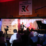 20.2.2015 Kielce. Studio Gram. Włodek Pawlik spotkał się ze słuchaczami Radia Kielce. / Wojciech Habdas / Radio Kielce