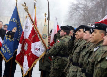 24.1.2015 Suchedniów. XXII Marsz szlakiem Powstańców 1863 roku z Suchedniowa do Bodzentyna / Wojciech Habdas / Radio Kielce