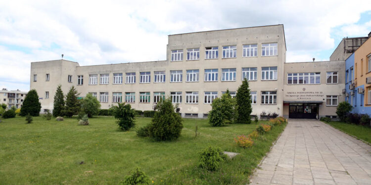 17.6.2015 Kielce. Szkoła Podstawowa nr 33 im. I.J. Paderewskiego / Wojciech Habdas / Radio Kielce