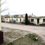 30.12.2015 Kielce. Starowapiennikowa ma problem z młodszą siostrą. Znajdujące się przy niej budynki, raz mają tabliczki z nazwą ulicy Starowapiennikowa, innym razem Wapiennikowa. Tak jest np. z budynkami o numerach 14 i 16. / Wojciech Habdas / Radio Kielce