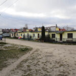 30.12.2015 Kielce. Starowapiennikowa ma problem z młodszą siostrą. Znajdujące się przy niej budynki, raz mają tabliczki z nazwą ulicy Starowapiennikowa, innym razem Wapiennikowa. Tak jest np. z budynkami o numerach 14 i 16. / Wojciech Habdas / Radio Kielce