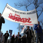 9.3.2015 Kielce. Protest "Solidarności" przed biurami poselskimi PO i PSL / Wojciech Habdas / Radio Kielce