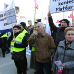 9.3.2015 Kielce. Protest "Solidarności" przed biurami poselskimi PO i PSL / Wojciech Habdas / Radio Kielce