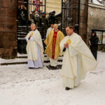 24.1.2016 Kielce. Karczówka. Pod pomnik powstańców styczniowych 1863 roku, odbył się Apel Pamięci, oddana została salwa honorowa. / Wojciech Habdas / Radio Kielce