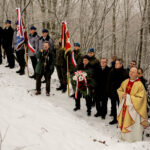 24.1.2016 Kielce. Karczówka. Pod pomnik powstańców styczniowych 1863 roku, odbył się Apel Pamięci, oddana została salwa honorowa. / Wojciech Habdas / Radio Kielce