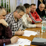 25.1.2016 Suchedniów. Spotkanie w Urzędzie Miasta i Gminy Suchedniów dotyczące planowanej reformy szkolnictwa. / Wojciech Habdas / Radio Kielce