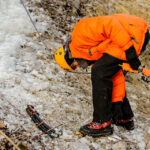 4.1.2016 Kielce. Alpiniści zrobili skałkach rezerwatu Kadzielnia lodospad. / Wojciech Habdas / Radio Kielce