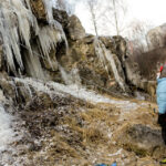4.1.2016 Kielce. Alpiniści zrobili skałkach rezerwatu Kadzielnia lodospad. / Wojciech Habdas / Radio Kielce