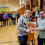 27.1.2016 Kielce. Ferie z futbolem. Wręczenie nagród. Licealiści - 3 miejsce - drużyna "FC Złoty But" / Wojciech Habdas / Radio Kielce