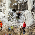 4.1.2016 Kielce. Alpiniści zrobili skałkach rezerwatu Kadzielnia lodospad. / Wojciech Habdas / Radio Kielce