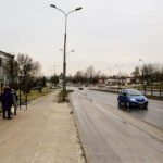 27.1.2016 Kielce. W mieście nadal ustawiane są nowe wiaty przystankowe. / Wojciech Habdas / Radio Kielce