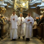 01.01.2016 Jędrzejów. Nuncjusz apostolski w Polsce abp Celestino Migliore przewodniczył uroczystościom oficjalnego ogłoszenia bł. Wincentego Kadłubka – patronem miasta. / Jarosław Kubalski / Radio Kielce