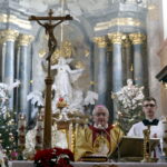 01.01.2016 Jędrzejów. Nuncjusz apostolski w Polsce abp Celestino Migliore przewodniczył uroczystościom oficjalnego ogłoszenia bł. Wincentego Kadłubka – patronem miasta. / Jarosław Kubalski / Radio Kielce