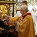01.01.2016 Jędrzejów. Nuncjusz apostolski w Polsce abp Celestino Migliore przewodniczył uroczystościom oficjalnego ogłoszenia bł. Wincentego Kadłubka – patronem miasta. / Jarosław Kubalski / Radio Kielce