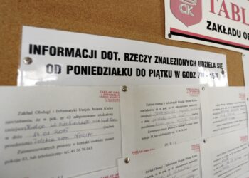 05.01.2016 Kielce. Biuro rzeczy znalezionych w urzędzie miasta. / Jarosław Kubalski / Radio Kielce