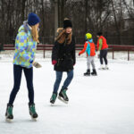 05.01.2016 Kielce. Lodowisko ul. Szczecińska. Pierwszy dzień ślizgania / Stanisław Blinstrub / Radio Kielce