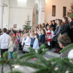 06.01.2015 Kielce. Kościół Franciszkanów. Koncert kolęd w wykonaniu Chórów Okazjonalnego i Fermata. / Stanisław Blinsrub / Radio Kielce