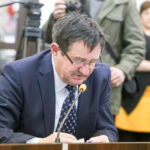 05.01.2016 Kielce. Nadzwyczaja sesja Rady Miasta o odwołanie prezydium rady. Jan Gierada. / Stanisław Blinstrub / Radio Kielce