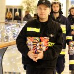 11.01.2015 Finał WOŚP Galeria Korona - wolontariusze / Stanisław Blinstrub / Radio Kielce