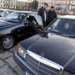 07.02.2016 Kielce. Zlot miłośników mercedesów na Placu Wolności. / Jarosław Kubalski / Radio Kielce