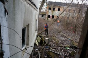 17.02.2016 Ostrowiec Świętokrzyski. Zrujnowana siedziba Gambo. / Teresa Czajkowska / Radio Kielce