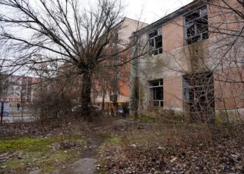 17.02.2016 Ostrowiec Świętokrzyski. Zrujnowana siedziba Gambo. / Teresa Czajkowska / Radio Kielce