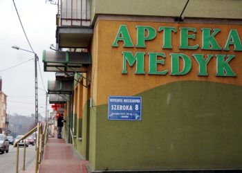 18.02.2016 Opatów. Apteka. / Teresa Czajkowska / Radio Kielce