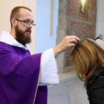 10.02.2016. Środa Popielcowa. Kościół pw. świętego Franciszka z Asyżu w Kielcach / Kamil Król / Radio Kielce