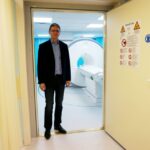 25.02.2016 Kielce . ŚCO. Nowy, teslowy rezonans magnetyczny. Marszałek Adam Jarubas. / Piotr Michalski / Radio Kielce