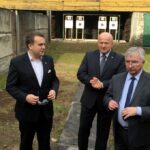 08.02.2016 Starachowice. Strzelnica klubu Świt. Wiceminister sportu Jarosław Stawiarski. / Bartłomiej Zapała / Radio Kielce