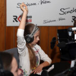 21.02.2016 w DDD gościli przedstawiciele Effectora Kielce. Adrian Buchowski (przyjmujący)  i Adam Swaczyna (asyst. trenera) / Marek Wtorek / Radio Kielce