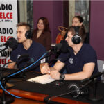 21.02.2016 w DDD gościli przedstawiciele Effectora Kielce. Adrian Buchowski (przyjmujący)  i Adam Swaczyna (asyst. trenera) / Marek Wtorek / Radio Kielce