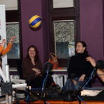 21.02.2016 w DDD gościli przedstawiciele Effectora Kielce. Adrian Buchowski (przyjmujący)  i Adam Swaczyna (asyst. trenera) / Marek Wtorek / Radio Kielce