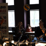 21.02.2016 w DDD gościli przedstawiciele Effectora Kielce. Adrian Buchowski (przyjmujący)  i Adam Swaczyna (asyst. trenera) / Marek Wtorek / Radio Kielce