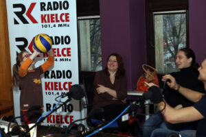 21.02.2016 w DDD gościli przedstawiciele Effectora Kielce. Adrian Buchowski (przyjmujący) i Adam Swaczyna (asyst. trenera) / Marek Wtorek / Radio Kielce