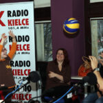 21.02.2016 w DDD gościli przedstawiciele Effectora Kielce. Adrian Buchowski (przyjmujący)  i Adam Swaczyna (asyst. trenera) / Marek Wtorek / Radio Kielce