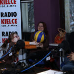 21.02.2016 w DDD gościli przedstawiciele Effectora Kielce. Adrian Buchowski (przyjmujący)  i Adam Swaczyna (asyst. trenera) / Marek Wtorek / Radio Kielce