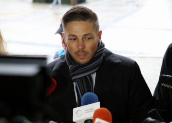 Konferencja pod kieleckim Ratuszem. Małgorzata Marenin, Marcin Chłodnicki, Krzysztof Adamczyk / Stanisław Blinstrub / Radio Kielce