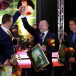 Wyróżnienie odebrał Tomasz Strząbała. / Jarosław Kubalski / Radio Kielce